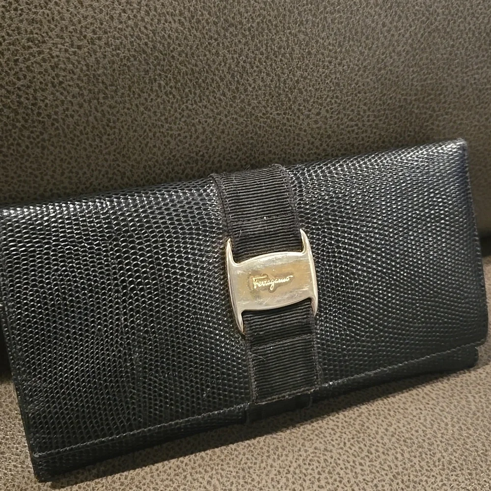 Salvatore Ferragamo Wallet Black Textured Accessory with Gold Detail - Picture 2 of 10